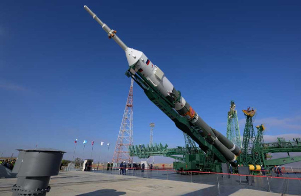 Rusia Keluarkan Roket Soyuz ke Landasan Peluncuran, Siap Kirim Misi MS-24 ke ISS
