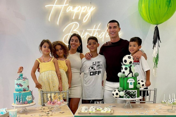 Apakah Cristiano Ronaldo Sudah Menikah di Arab Saudi?