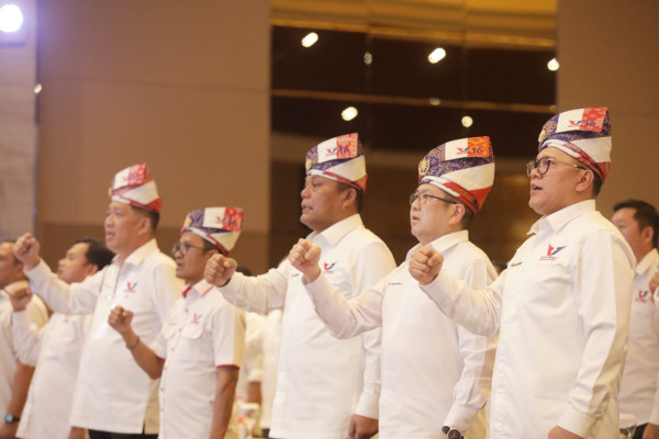 Konsolidasi di Batam, HT Tekankan Kunci Raih Suara Maksimal