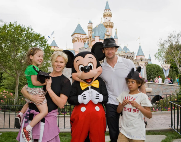 Hugh Jackman dan Deborra Lee Furness Cerai usai 27 Tahun Menikah