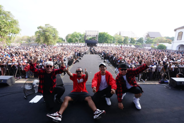Kemeriahan Ganjar Pranowo Festival ke-8 di Benteng Vastenburg