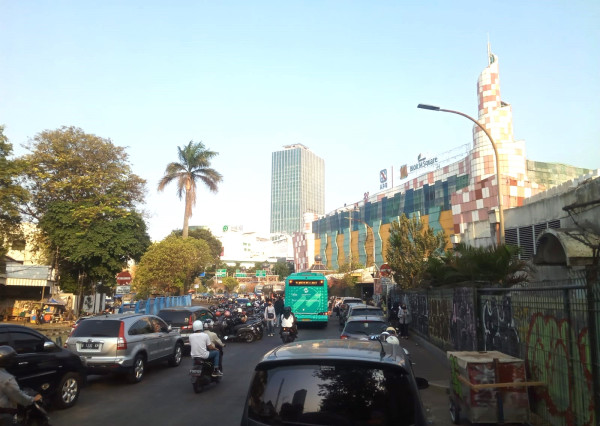 Cara ke Taman Literasi Martha Christina Tiahahu Naik Bus Transjakarta dan MRT