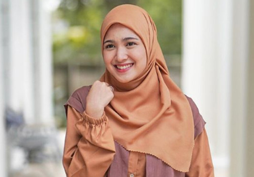 9 Artis Indonesia Kelahiran September, Al Ghazali hingga Iwan Fals