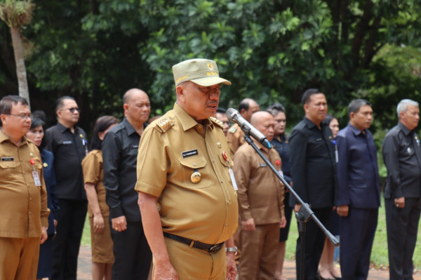 ODSK Ziarah ke Makam Pendahulu, Gubernur Olly: Kita Tidak Melupakannya