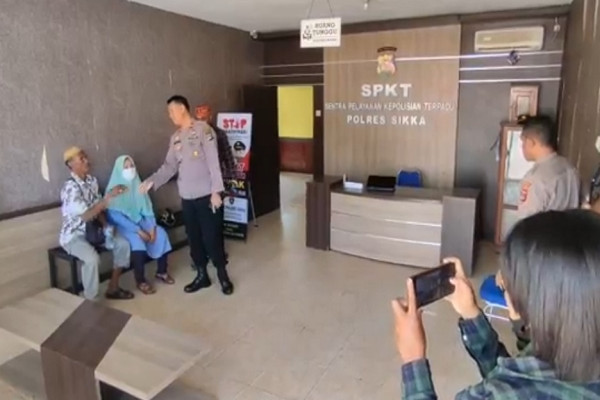 Diduga Paksa Ibu Rumah Tangga Bersetubuh, AKP F Dilaporkan ke Polres Sikka
