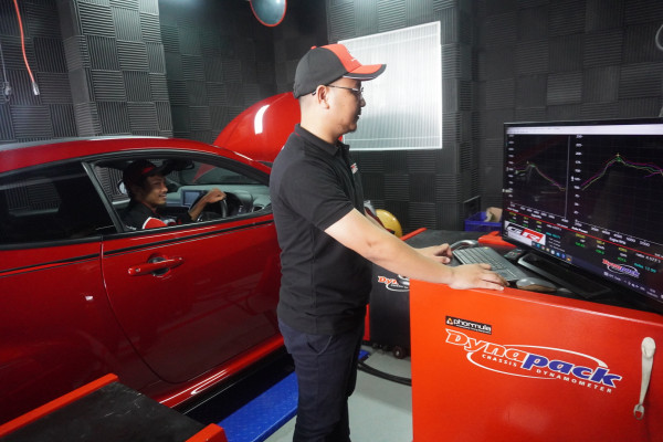 5 Kegiatan yang Bisa Dilakukan Petrolhead di GR Garage Toyota di Pantai Indah Kapuk
