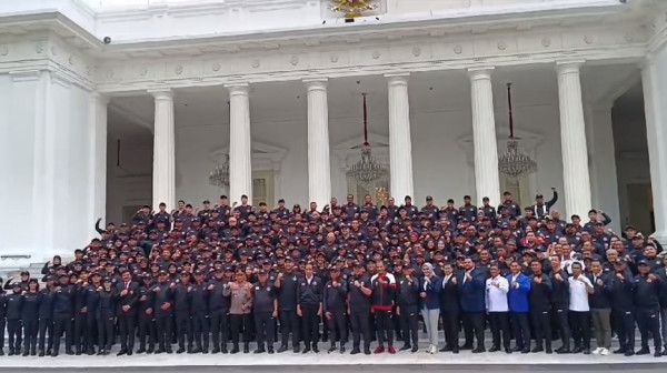 Presiden Jokowi Lepas Kontingen Asian Games 2022, Angela Tanoesoedibjo Berikan Dukungan