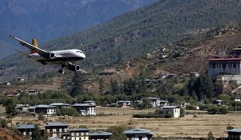 10 Bandara Paling Berbahaya di Dunia, dari Antartika hingga Himalaya