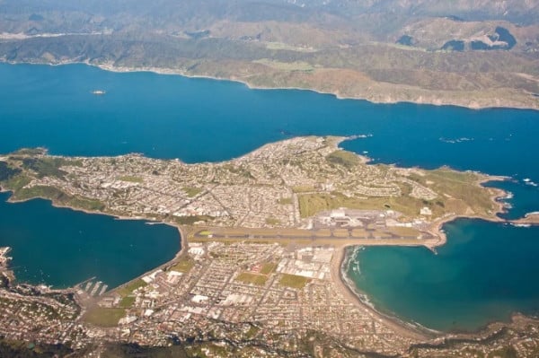 10 Bandara Paling Berbahaya di Dunia, dari Antartika hingga Himalaya