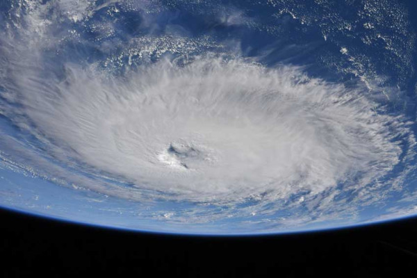 Menakjubkan, Astronot di ISS Amati Amukan Badai Nigel Berkecepatan 100 Km/Jam