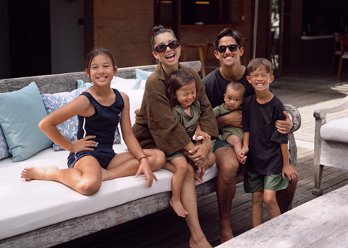 9 Artis Muda Indonesia Memiliki Anak Banyak, Ada yang Sampai 6