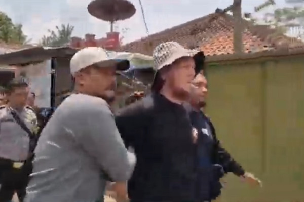 Banjar Gempar! Bule Amerika Tikam Mertua hingga Tewas Bersimbah Darah