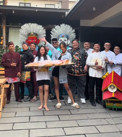 Rachel Vennya Dapat Kejutan Ulang Tahun Superunik ala Lamaran Adat Betawi