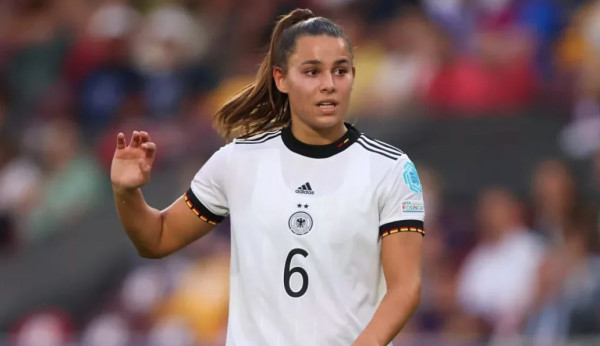 Top 10 Pesepak Bola Wanita Tercantik dan Paling Seksi di Instagram Tahun 2023