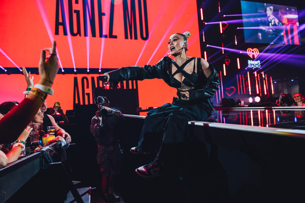 5 Foto Agnez Mo di iHeartRadio Music Festival 2023, Tuai Pujian Netizen