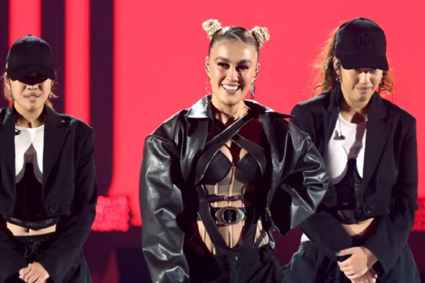 5 Foto Agnez Mo di iHeartRadio Music Festival 2023, Tuai Pujian Netizen