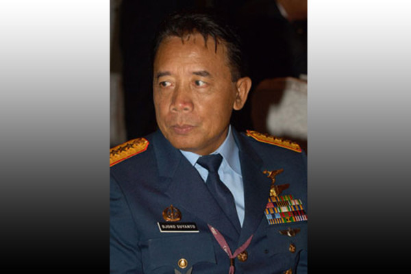 Panglima TNI Kelahiran Madiun, Nomor 1 Lulusan Terbaik Sekolah Penerbang 1975