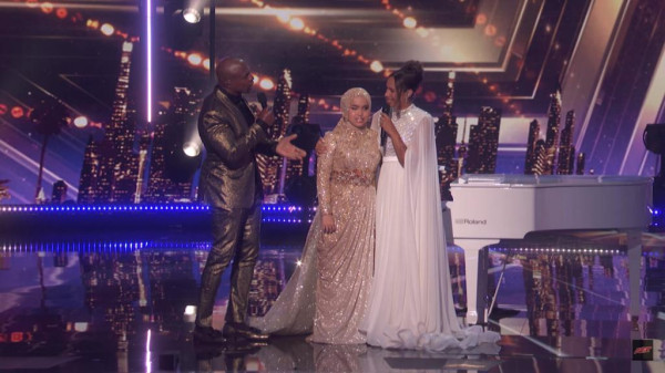 Intip Foto-Foto Putri Ariani di Result Show AGT 2023, Duet Bareng Leona Lewis