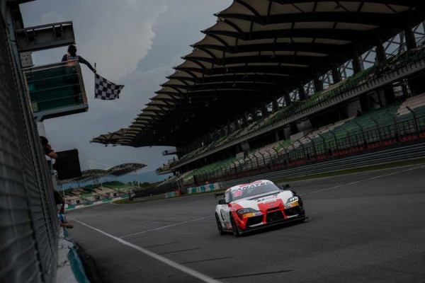Toyota GR Supra Bikin Gazoo Racing Indonesia Dominasi Balap GT 4