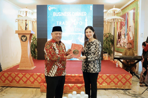 Wamenparekraf Ajak Pengusaha Arab Saudi Investasi di Sektor Parekraf Indonesia