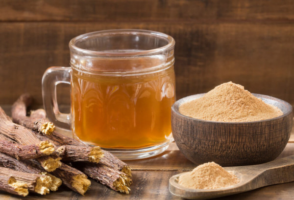 5 Jenis Teh yang Ampuh Meredakan Sakit Tenggorokan