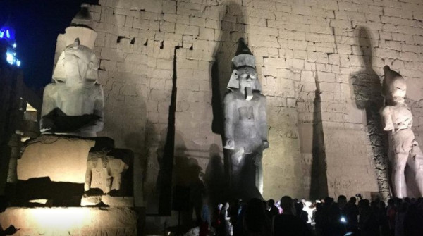 10 Raja Tertua di Dunia yang Berkuasa Meski Usianya Sudah Tua