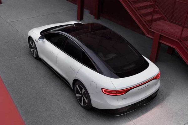 Huawei Luncurkan Mobil Listrik, Klaim Luxeed S7 Lebih Baik dari Tesla Model S