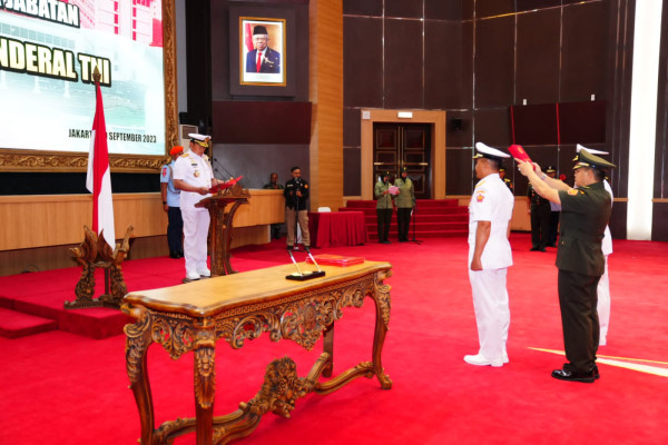 Mantan Perisai Hidup Jokowi Resmi Jabat Irjen TNI Gantikan Anak Pejuang PDRI