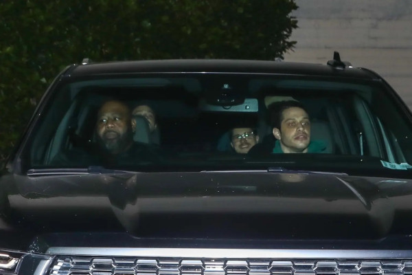 Pete Davidson Alami Kecelakaan Mobil, Begini Kondisinya