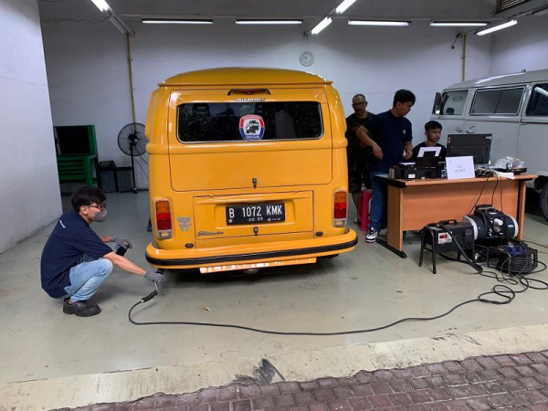 Patahkan Stigma, Klub VW Klasik Uji Emisi di Audi Center