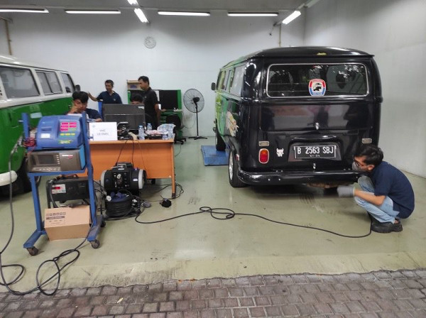Patahkan Stigma, Klub VW Klasik Uji Emisi di Audi Center