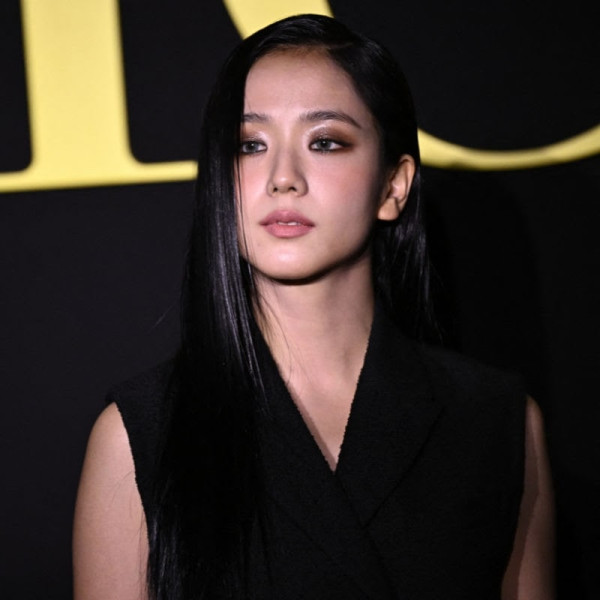 10 Idol K-Pop yang Hadir di Paris Fashion Week SS24