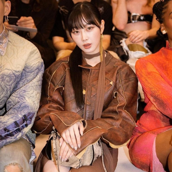 10 Idol K-Pop yang Hadir di Paris Fashion Week SS24