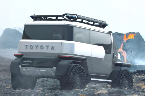 Kendaraan Penjelajah Bulan Toyota Terinspirasi Mobil Penculik di Indonesia