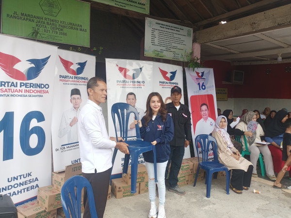 Bagikan KTA Berasuransi hingga Minyak Goreng di Depok, Bacaleg Rere Tati: Perindo Beri, Bukti Bukan Janji