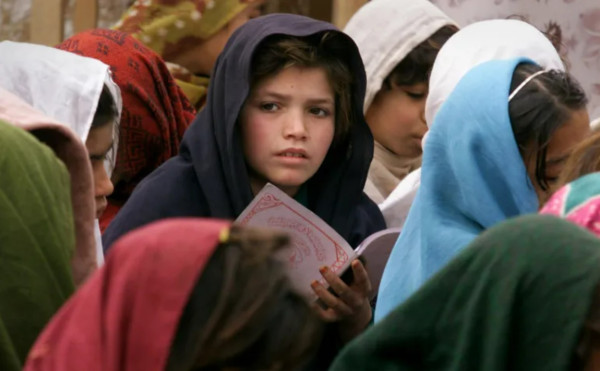 Mengapa 4,4 Juta Pengungsi Afghanistan Jadi Beban bagi Pakistan?