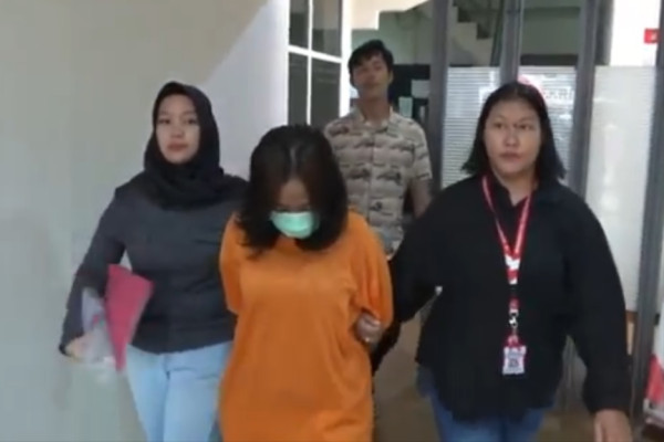 Wanita Muda di Tanjungpinang Ditangkap Polisi usai Jual 3 Gadis untuk Layanan Ranjang