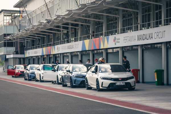 Ketika Mesin Turbo Honda Civic Type R Meraung di Sirkuit Mandalika