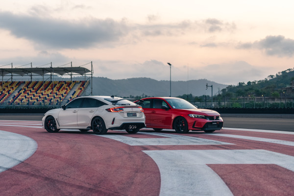 Ketika Mesin Turbo Honda Civic Type R Meraung di Sirkuit Mandalika