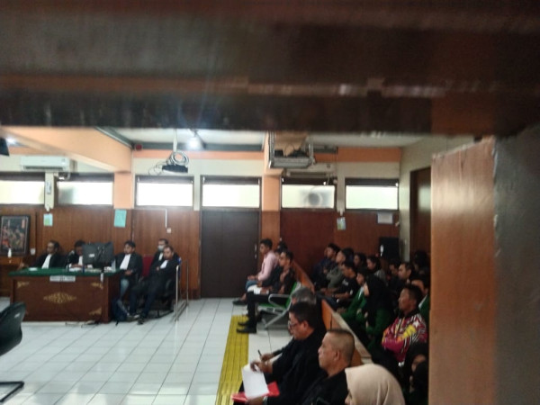 8 Aremania Jadi Tumbal, Dipenjara 9 Bulan Akibat Perusakan Kantor Arema FC