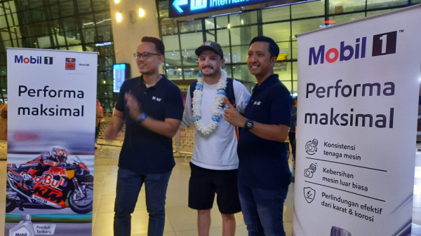 Brad Binder dan Jack Miller Tiba di Jakarta Hadiri Peluncuran Produk Pelumas Mobil1