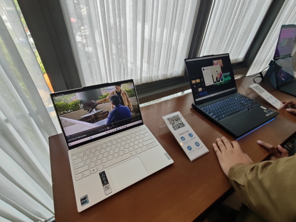 Begini Kriteria Laptop Ideal untuk Penulis dan Tukang Ketik