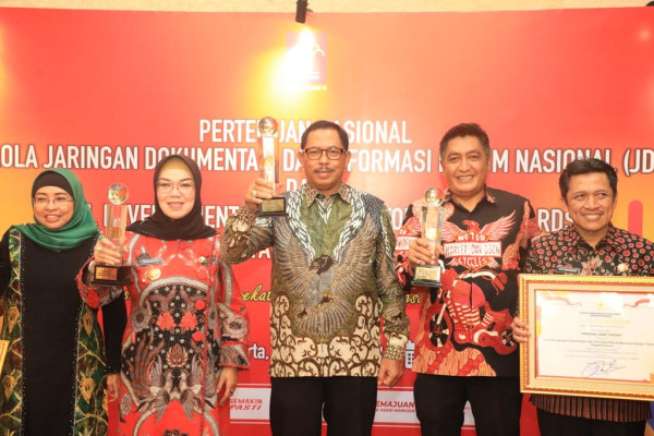 Pemprov Jateng Diganjar Penghargaan Terbaik Pertama Pengelolaan JDIH Nasional