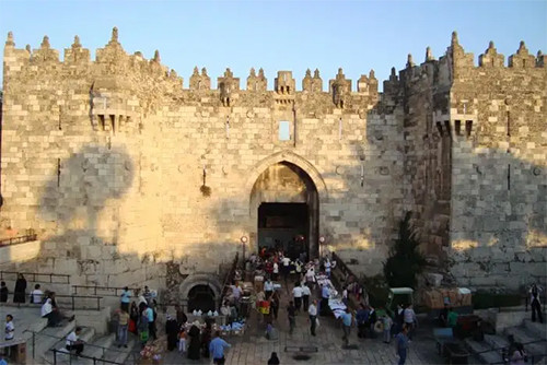 8 Rekomendasi Tempat Wisata di Israel, Yerusalem hingga Laut Mati