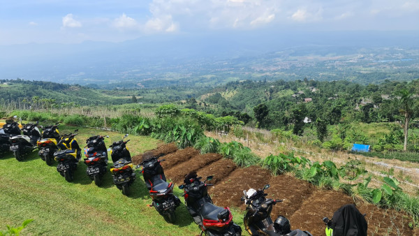 7 Tips Mengendarai Motor Matik di Tanjakan, Anti Mundur!