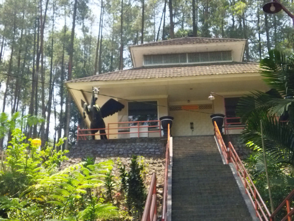 Menikmati Suasana Kedamaian Keraton Gunung Kawi Malang Terkenal dengan Mitos Pesugihan