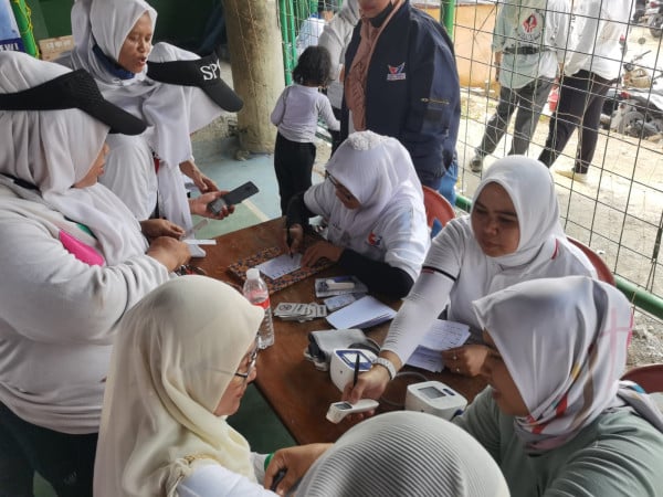 Kemeriahan Acara Kartini Perindo Jakut di Kampung Nelayan, Senam Pagi dan Pengobatan Gratis
