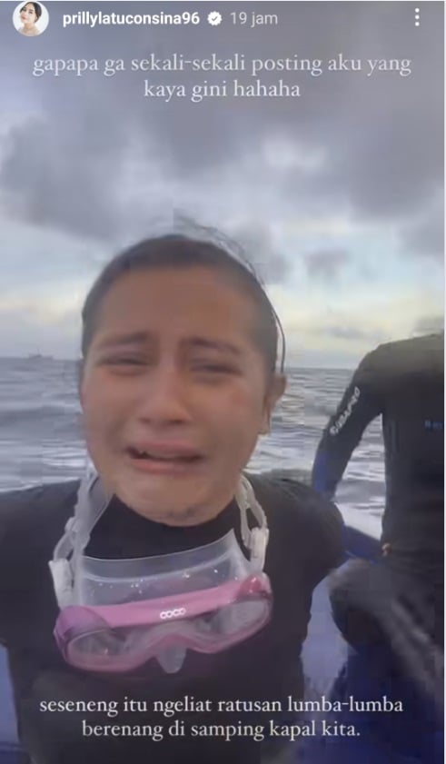 Prilly Latuconsina Dibuat Menangis saat Ulang Tahun: Gak Papa Sekali-kali Posting Kayak Gini