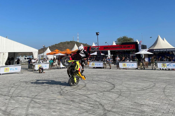 ISSS 2023 Hipnotis Ribuan Pengunjung MotoGP Indonesia 2023 di Mandalika