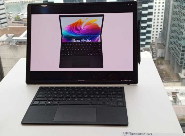 HP Spectre Fold, Emang Boleh Laptop Sefleksibel Ini?
